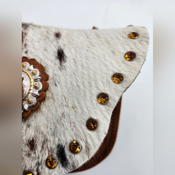 Brown and White Cow Hide Leather Saddle Bag Brass Hardwear - Picture 8 of 8